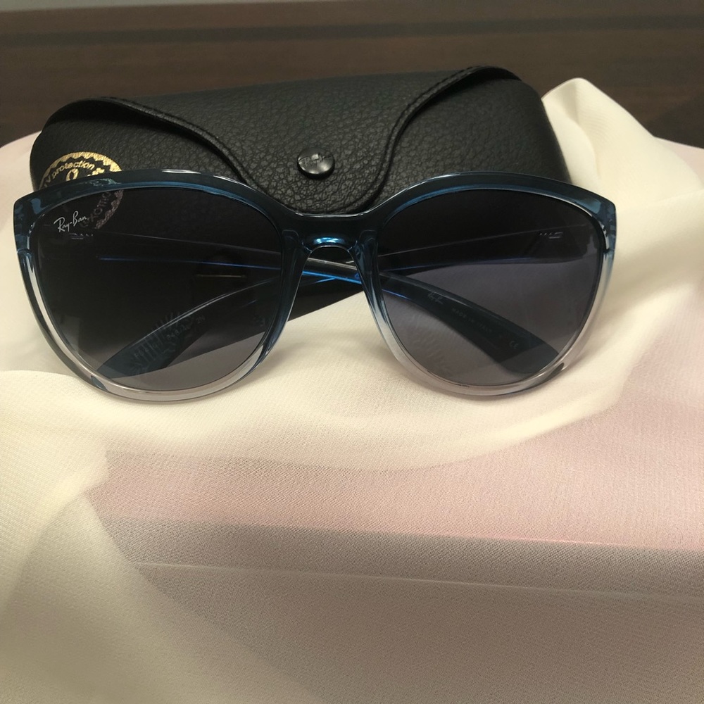 Ray-Ban Emma Sunglasses